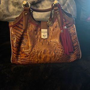 Beautiful like new Brahmin handbag. Gorgeous!🖤